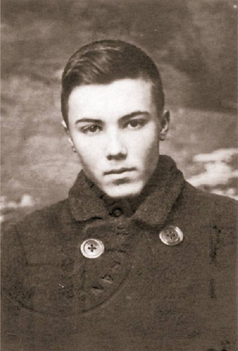 Ю.Н. Рерих в молодые годы.jpg